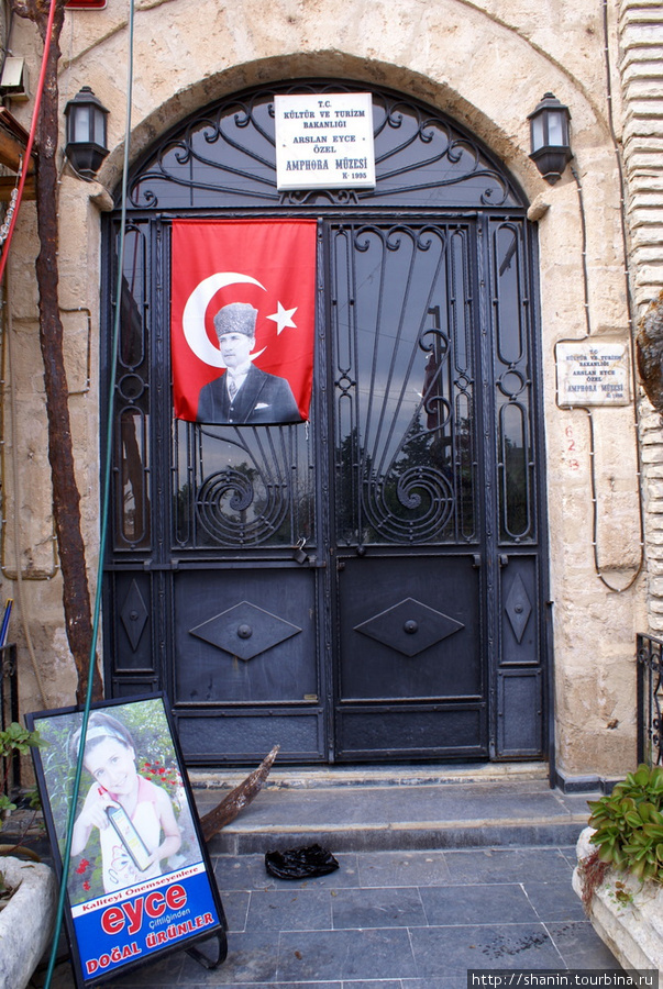 Вход в музей Средиземноморский регион, Турция