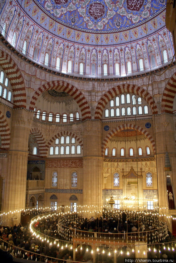 В мечети Селимие Эдирне, Турция