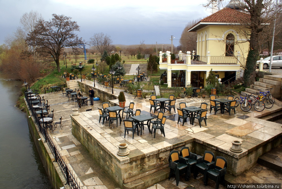 Кафе на берегу Марицы Эдирне, Турция