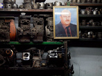 Во многих магазинах, кафе, мастерских и т.п. в Сирии можно увидеть портреты предков — основателей семейного бизнеса.