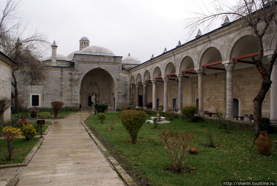 Внутренний двор музея медицины Эдирне, Турция