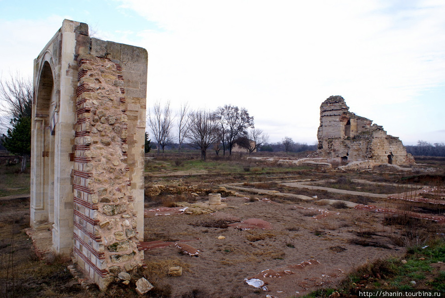 Руины султанского дворца Эдирне, Турция