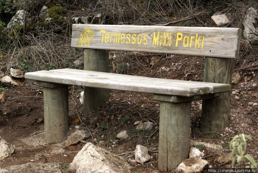 Скамейка в Термесе Анталия, Турция