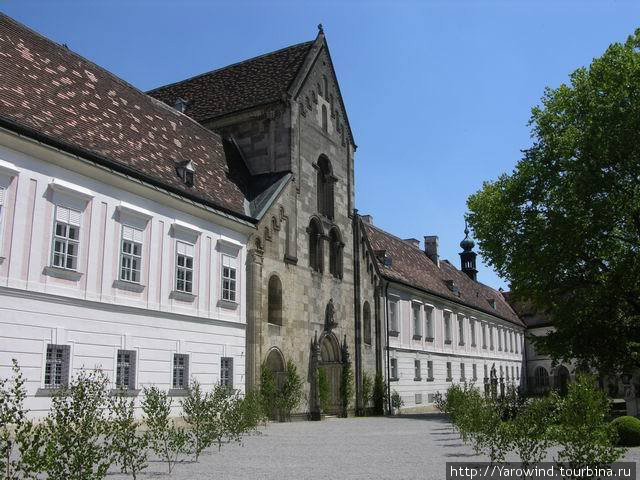 Монастырь Святого Креста Хайлигенкройц, Австрия