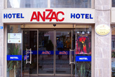 Вход в отель Анзак в Чанаккале