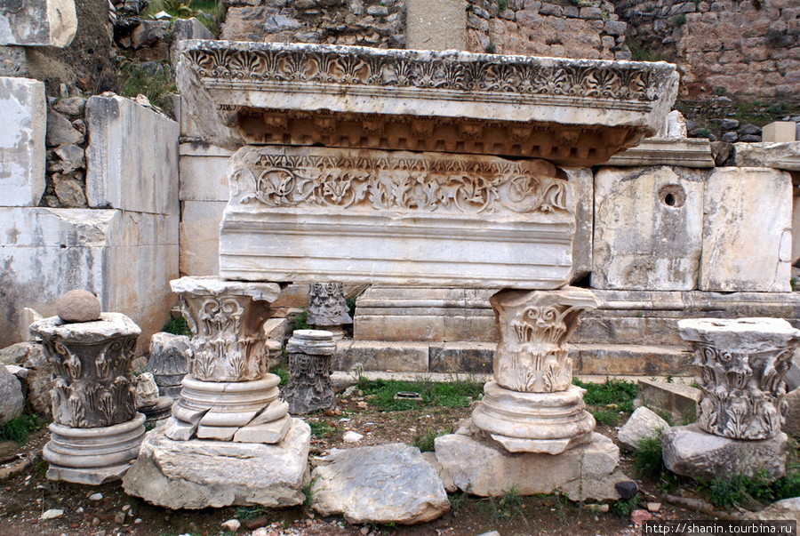 Обломки Эфес античный город, Турция