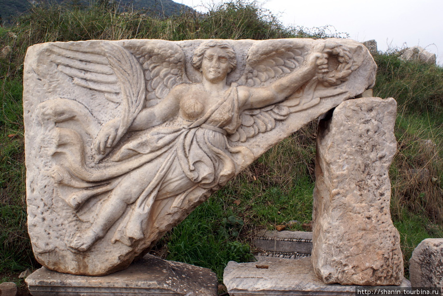 Богиня победы Эфес античный город, Турция