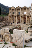 Руины библиотеки Цельсия в Эфесе