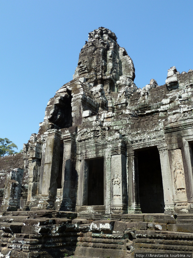Байон, храм с ликами Ангкор (столица государства кхмеров), Камбоджа