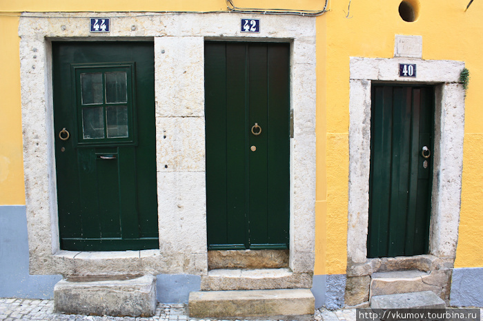 Зелёные двери. Лиссабон, Португалия