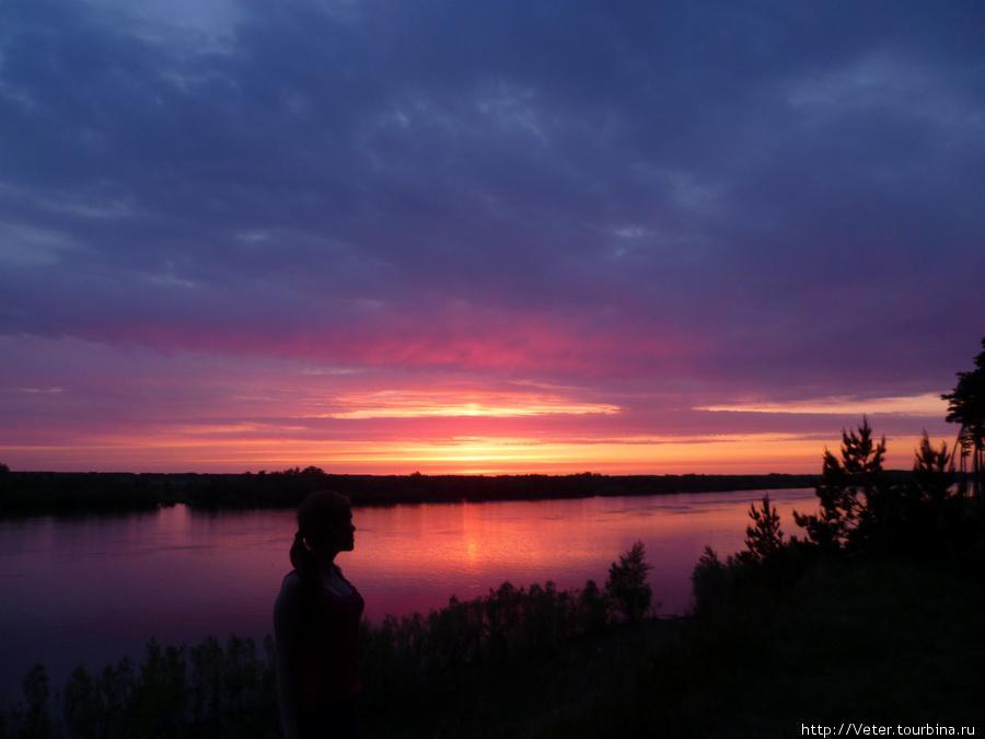 Закат с правого берега реки Иртыш. Омск, Россия