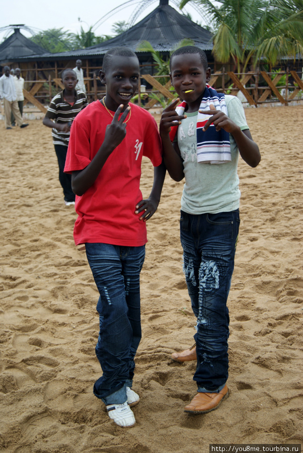 местные мальчишки Бужумбура, Бурунди