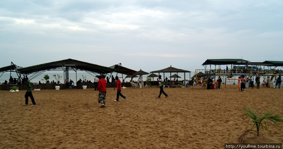 пляж на берегу Танганьики Бужумбура, Бурунди
