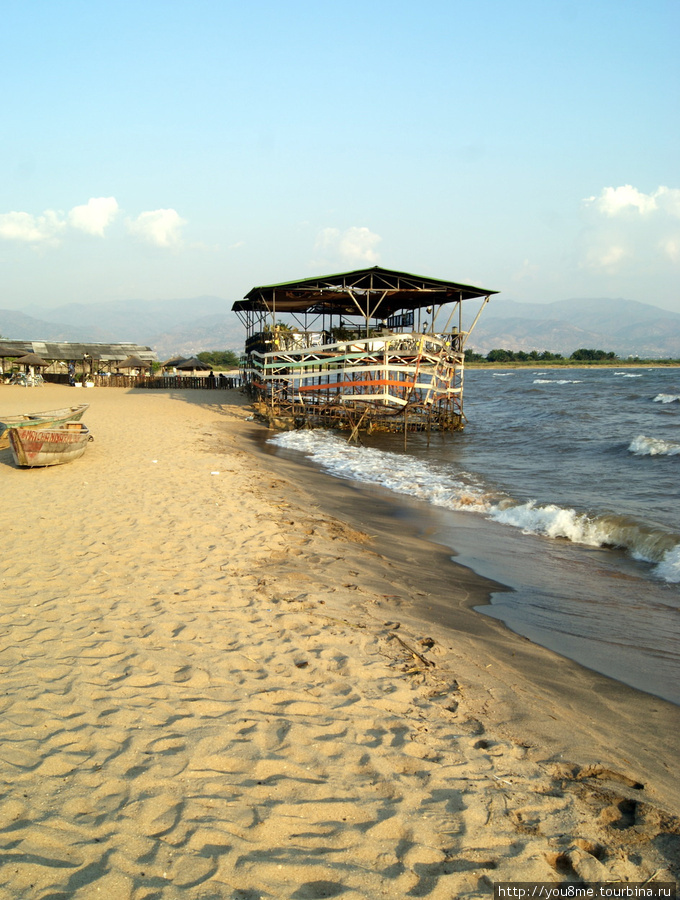 на пляже в Бужумбуре Бужумбура, Бурунди