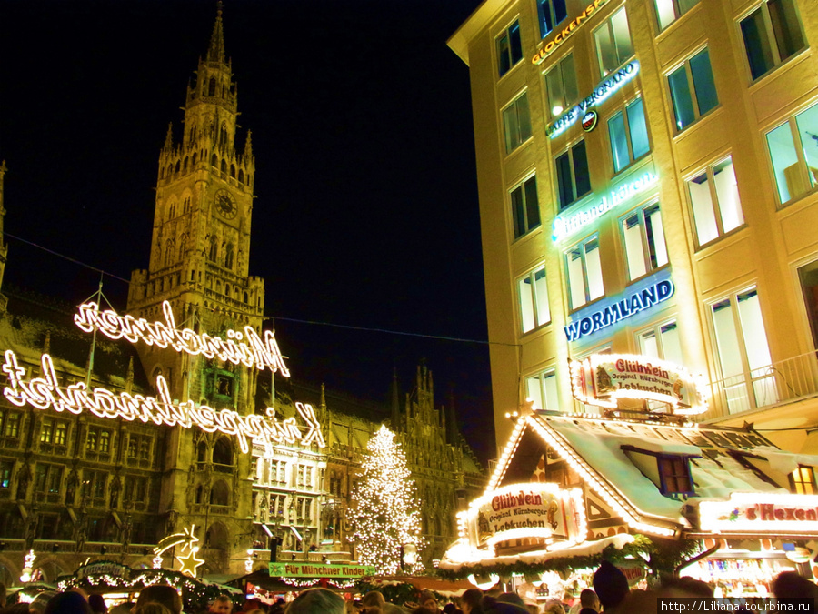 Рождественский базар на Мариинской площади Мюнхен, Германия