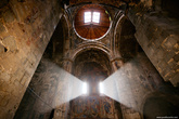 Главный храм монастыря Ахтала. Фрески Ахталы входят в круг византийского искусства комниновского периода.