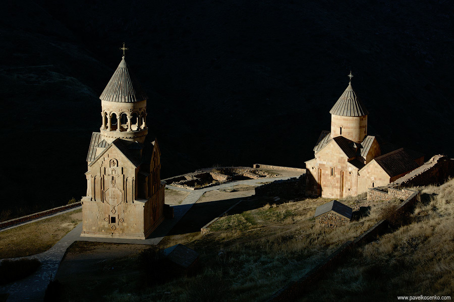 Монастырский комплекс Нораванк, основан X веке. Армения