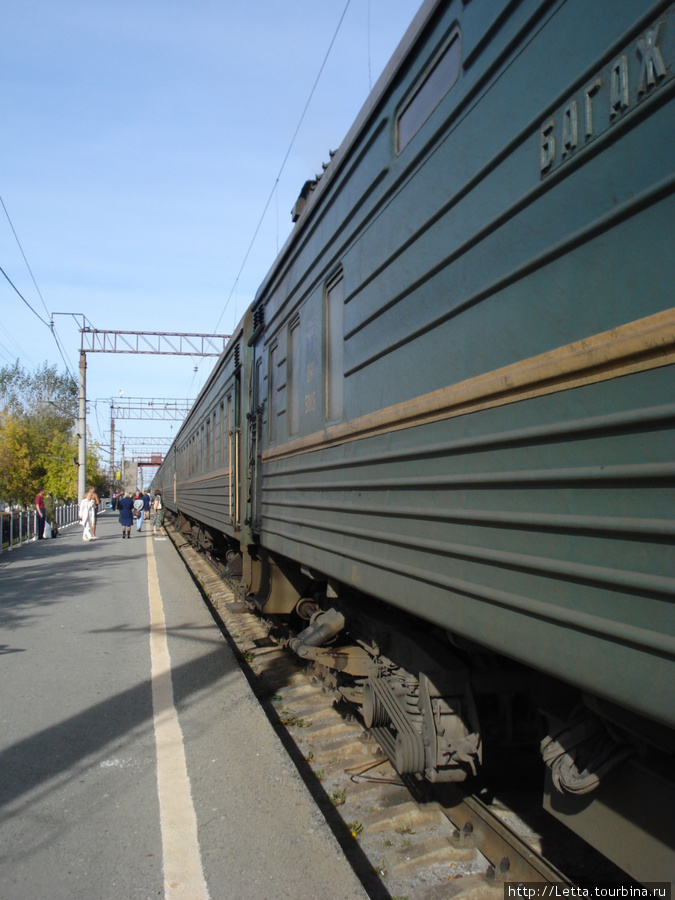 Поезд Москва-Благовещенск на станции Маслянская Россия