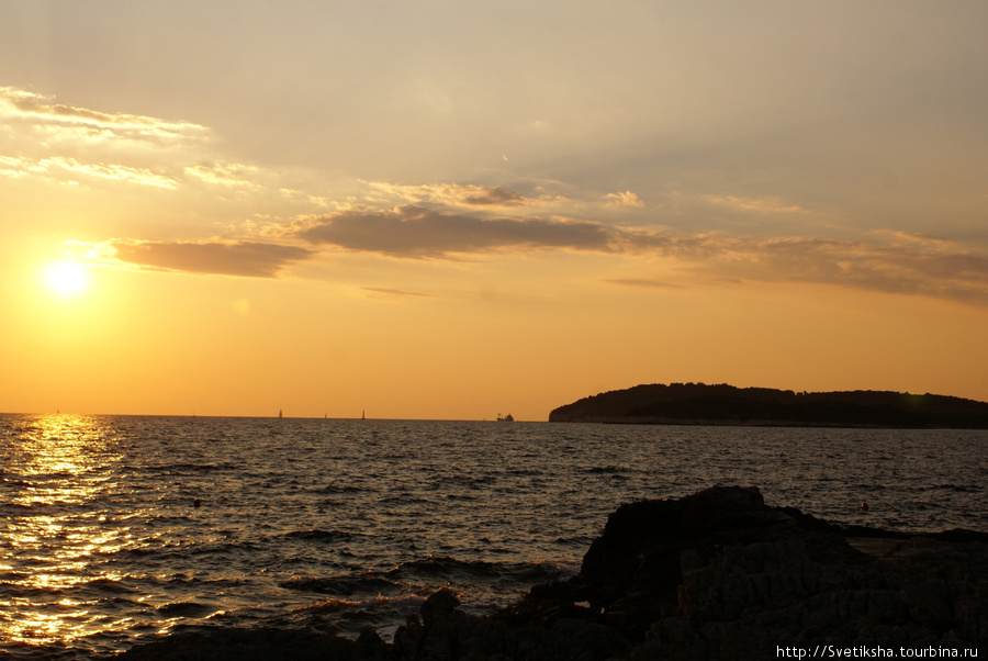 Блаженное синее море Пула, Хорватия