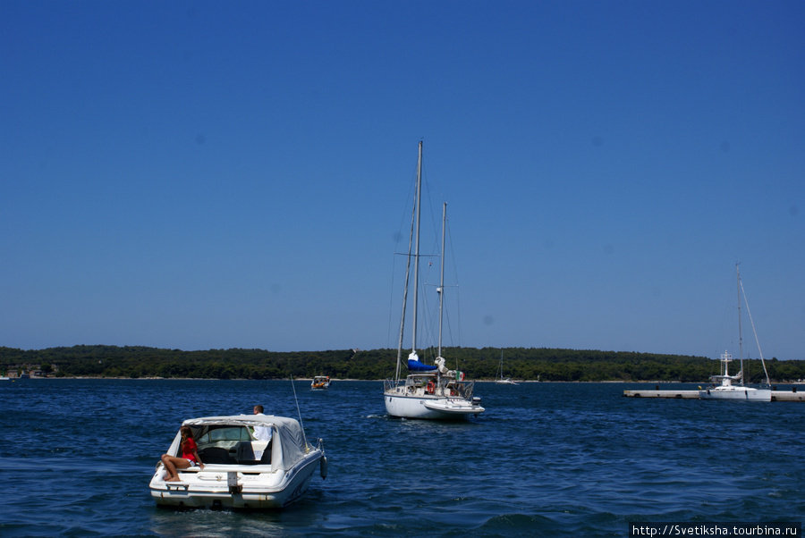 Блаженное синее море Пула, Хорватия