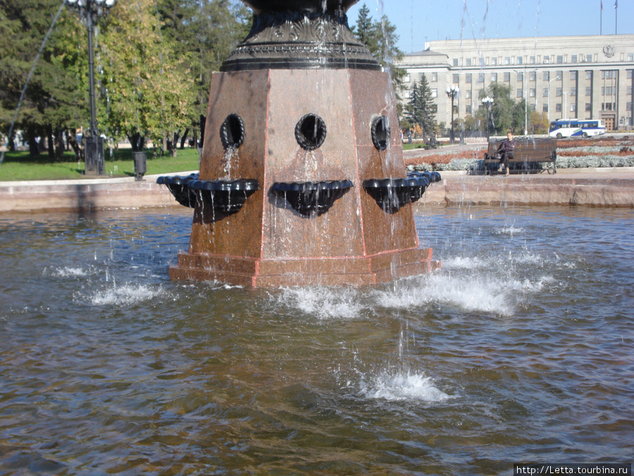 Гранитный фонтан Иркутск, Россия