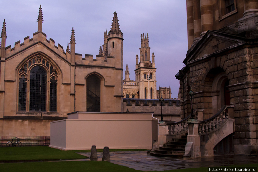 Оксфорд - универ, колледж Гарри Поттера и не только :)