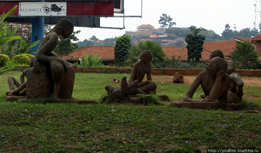 скульптурная композиция Кампала, Уганда
