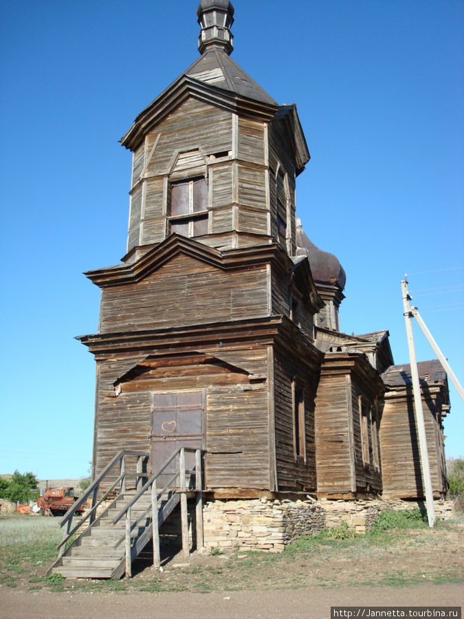 Старая церковь. Оренбургская область, Россия