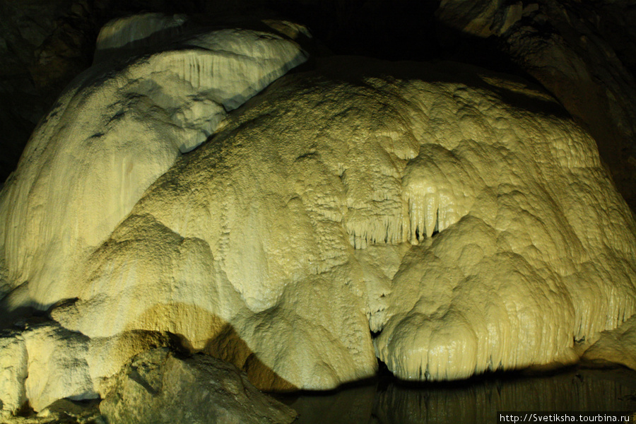 Линия метро в пещере Новый Афон, Абхазия