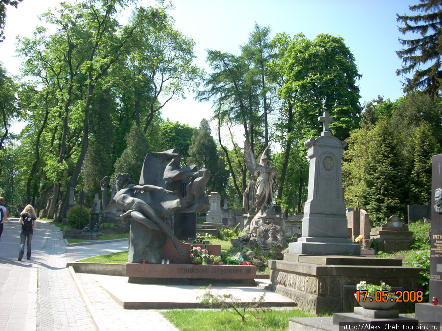 Познавательная экскурсия на кладбище Львов, Украина