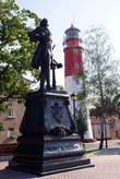 Памятник Петру Первому и маяк в Балтийске