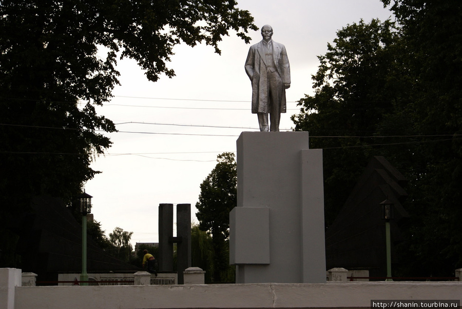 Памятник Ленину в центре Гвардейска Гвардейск, Россия
