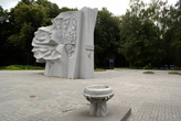 Памятник героям Великой отечественной на окраине Гурьевска