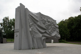 Памятник на окраине Гурьевска