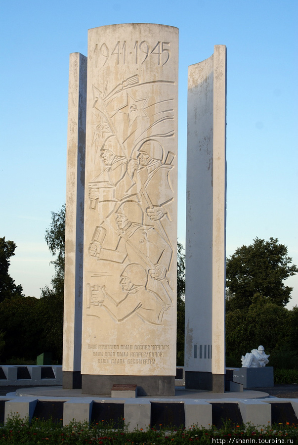 Мемориал героям Великой отечественной войны в Добровольске Добровольск, Россия