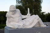Памятник советскому солдату в Добровольске