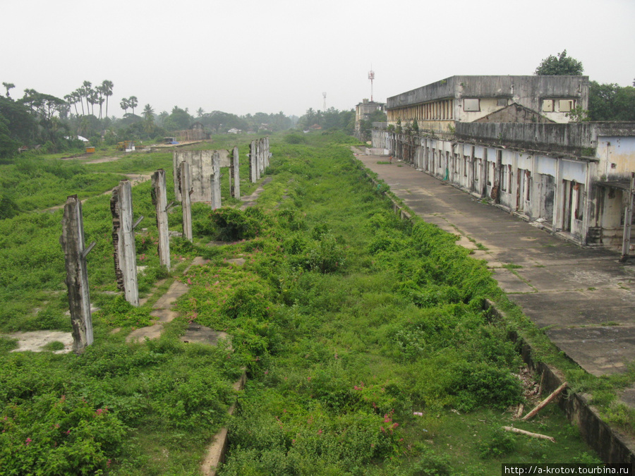 Там, где не ходят поезда. -- Ж.д.вокзал города Джаффна Джафна, Шри-Ланка