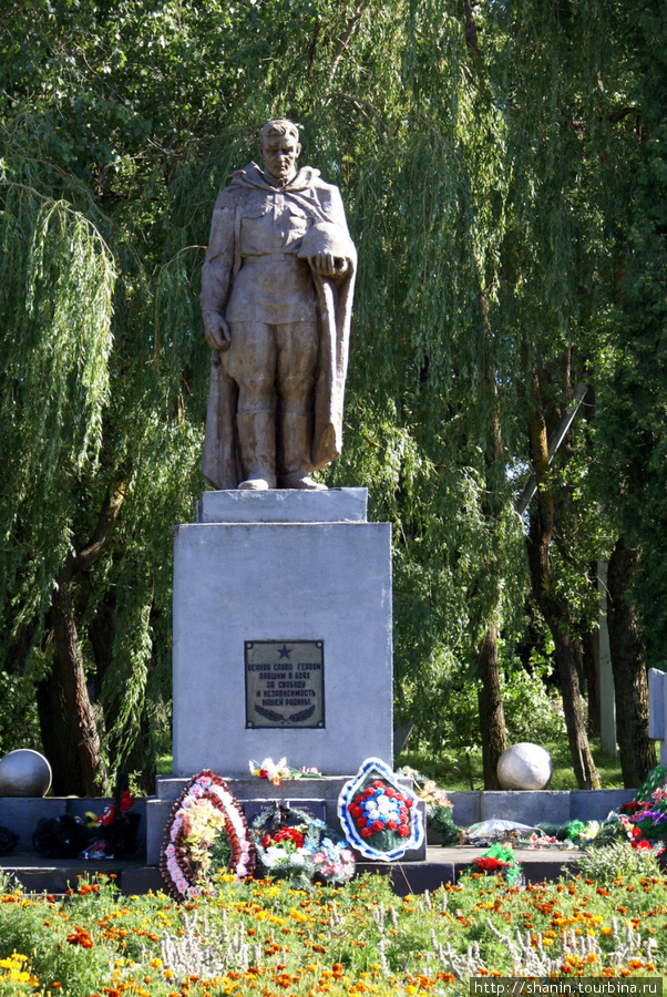 Памятник советским солдатам в Краснознаменске Краснознаменск, Россия