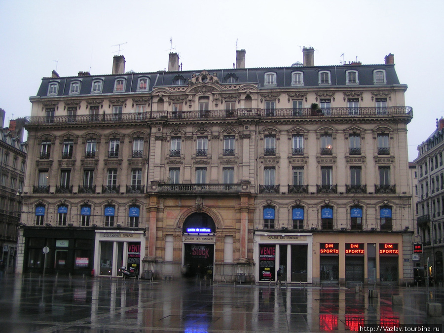 Типично французская архитектура Лион, Франция