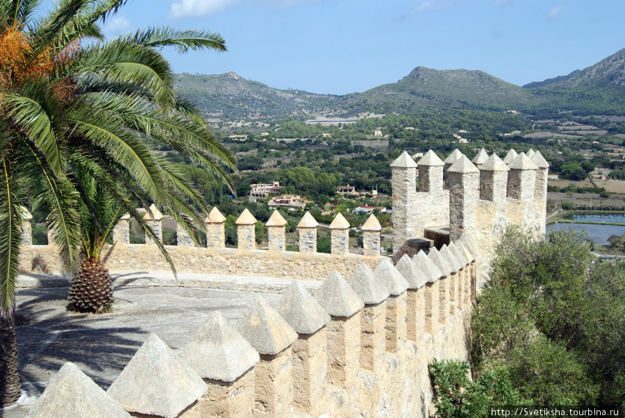 Крепостная стена Арта, остров Майорка, Испания