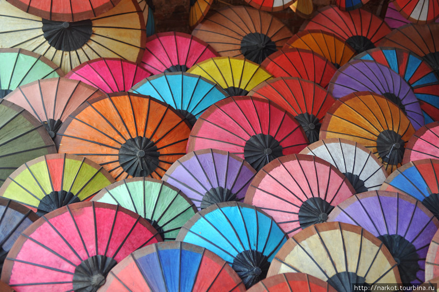 зонтики из рисовой бумаги Луанг-Прабанг, Лаос