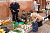 На уличном рынке в Советске