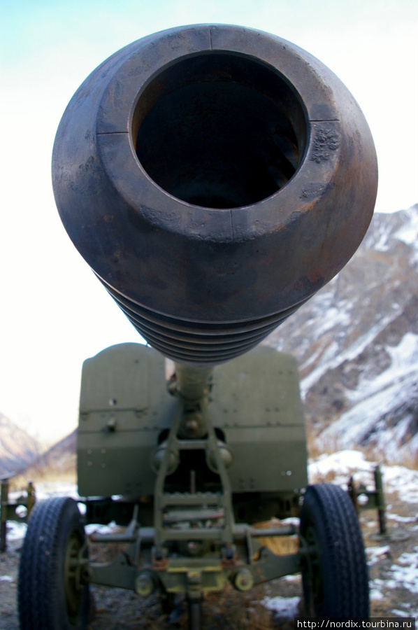Действующая лавинная пушка. Северная Осетия-Алания, Россия